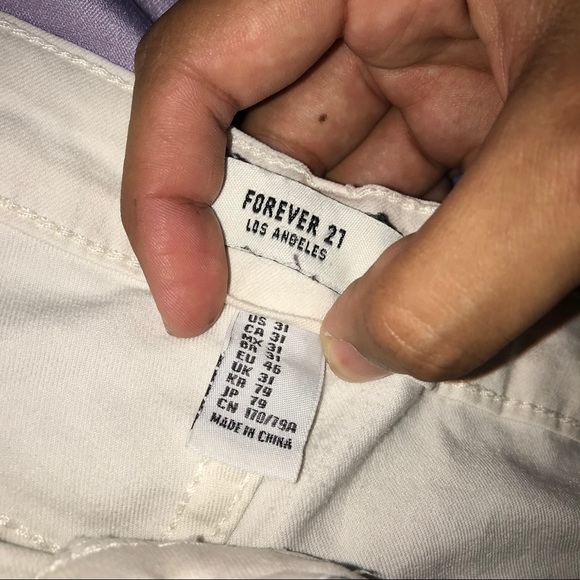 White Shorts Forever 21 - Picture 2 of 3